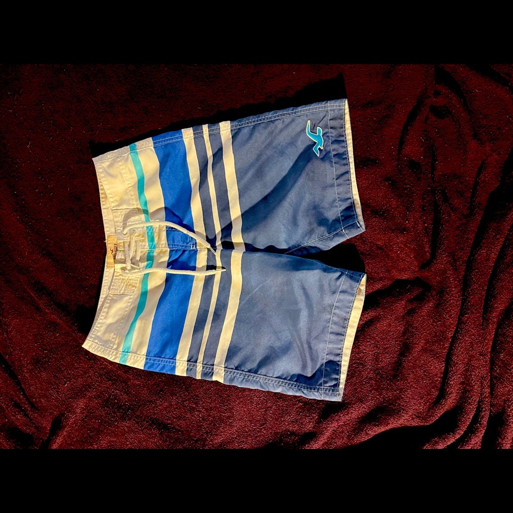 Hollister men’s blue swim trunks